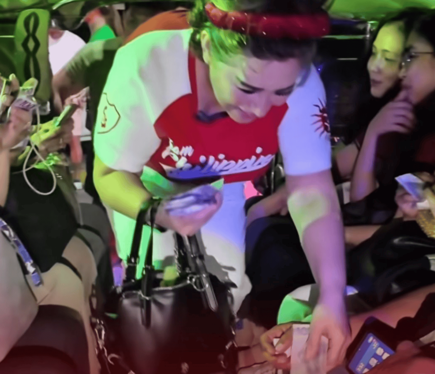 Free fare aid distributed in Cavite amid oil crisis — Kindness in action or policy failure?